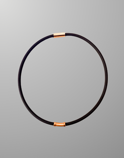 超微細振動ネックレス